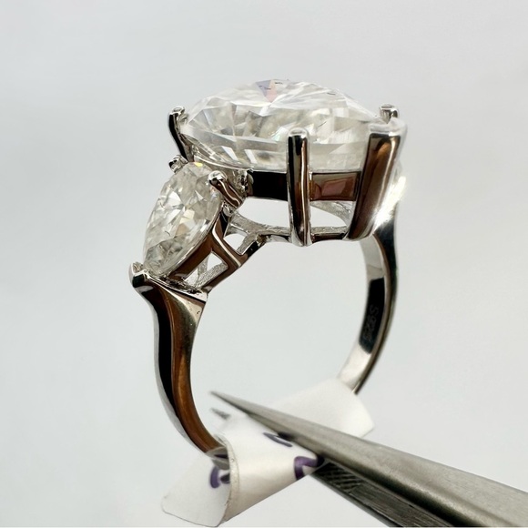 Pear Cut Moissanite 3 Stone Ring Past Present Future Trilogy Anniversary Wedding - Picture 6 of 11